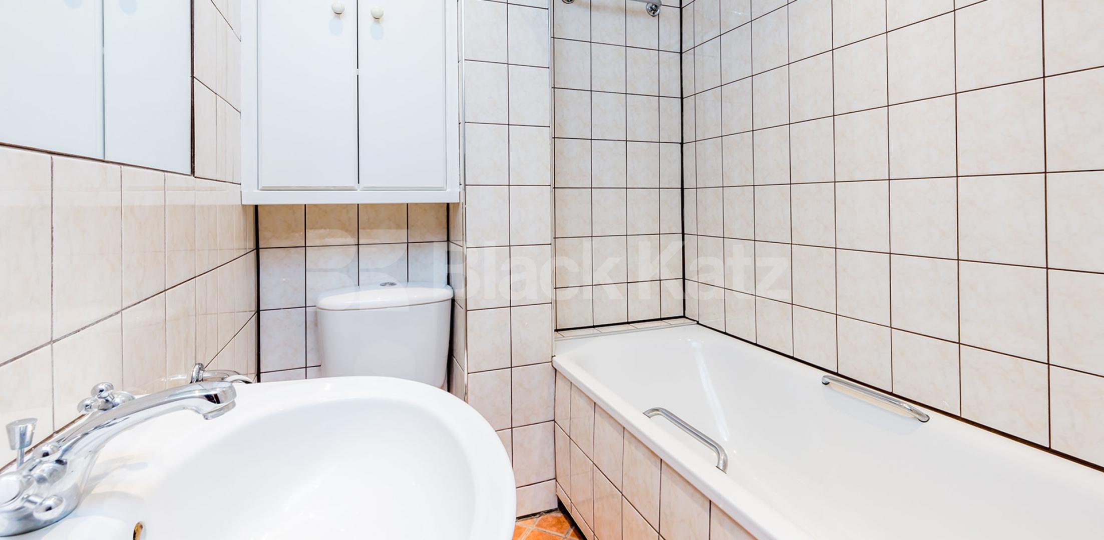 			NEW INSTRUCTION!, 1 Bedroom, 1 bath, 1 reception Flat			 Axminster Road, HOLLOWAY